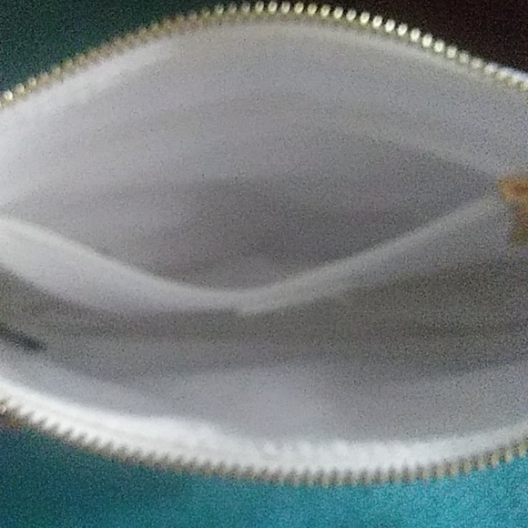 Like Dreams White pouch handbag with Gold chain accent - Picture 7 of 7